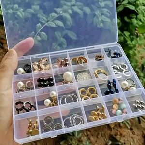 NEW 24 Slot Jewelry Clear Plastic Adjustable Storage Box Container